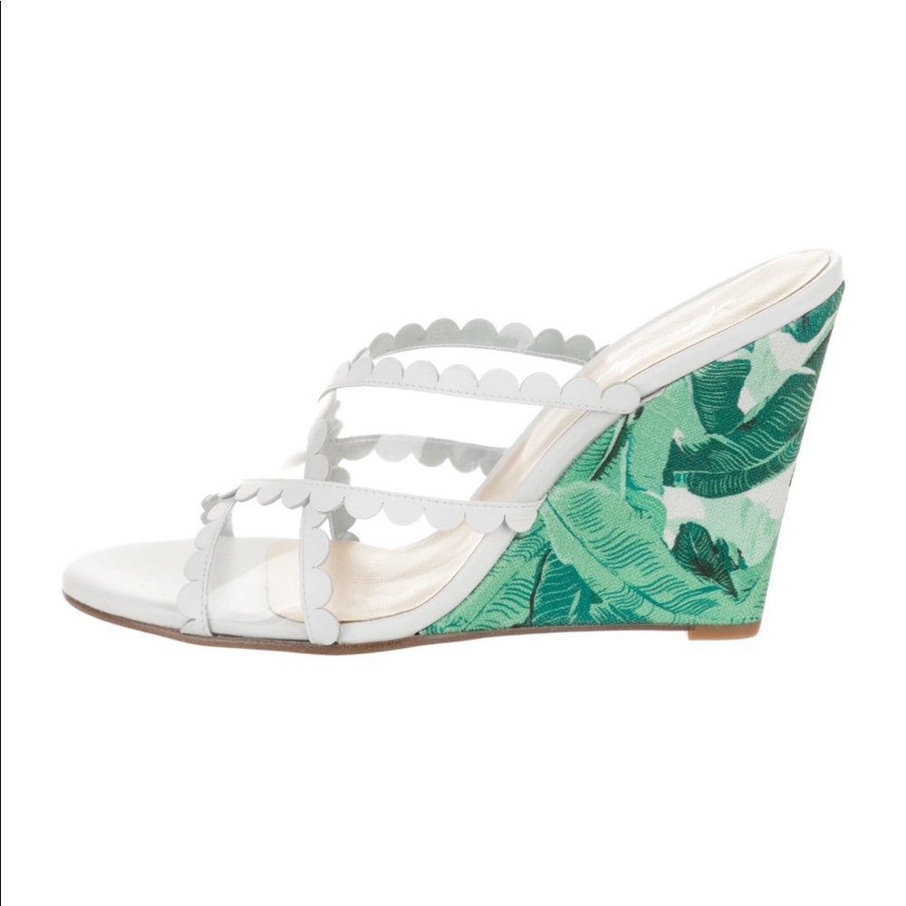 Isa Tapia wedge heels.